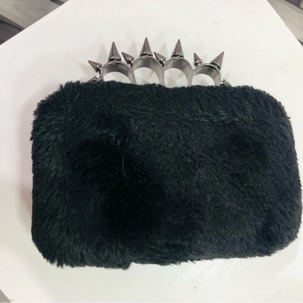Black fur clutch / sling - Picture 4 of 14